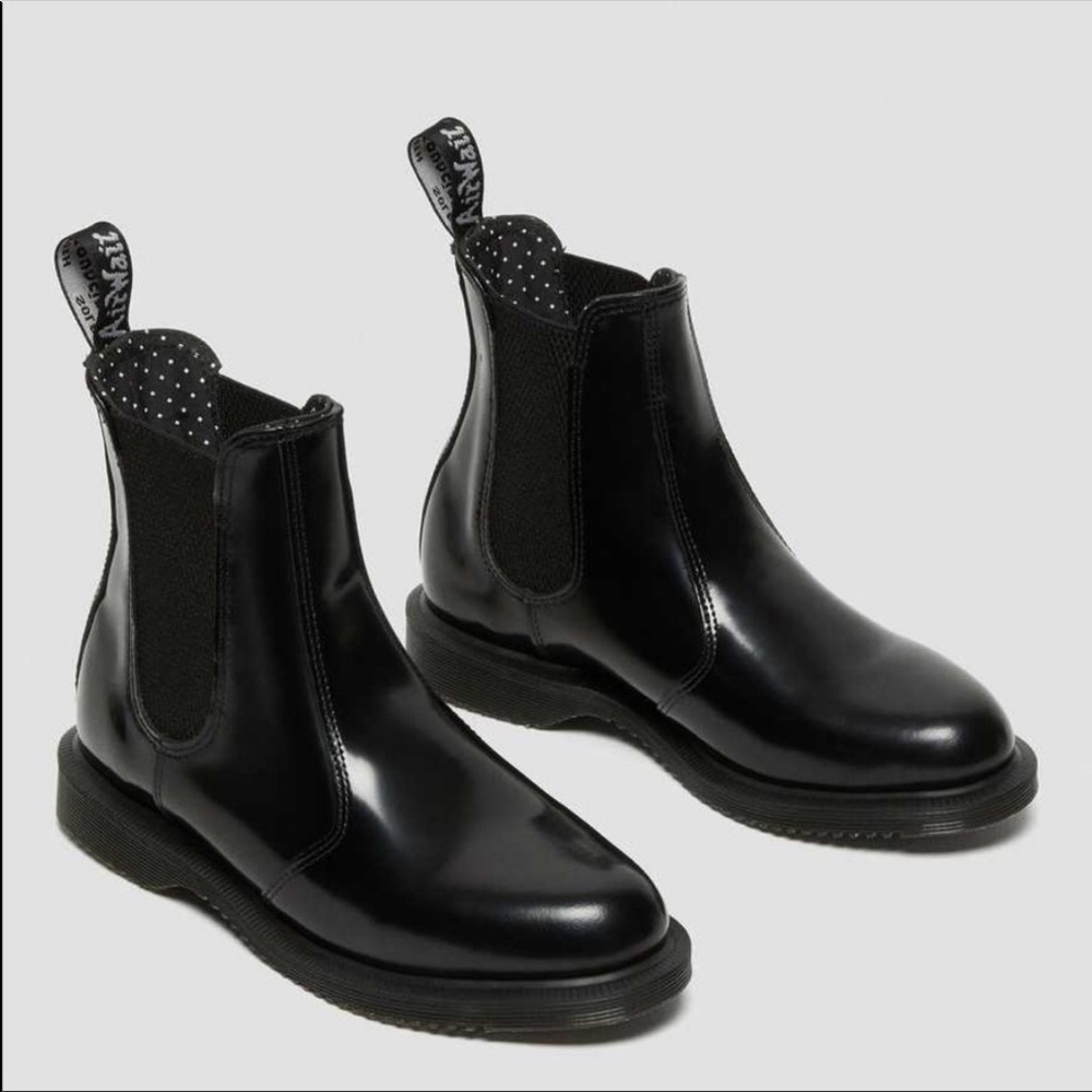 Flora Chelsea Boots - Black